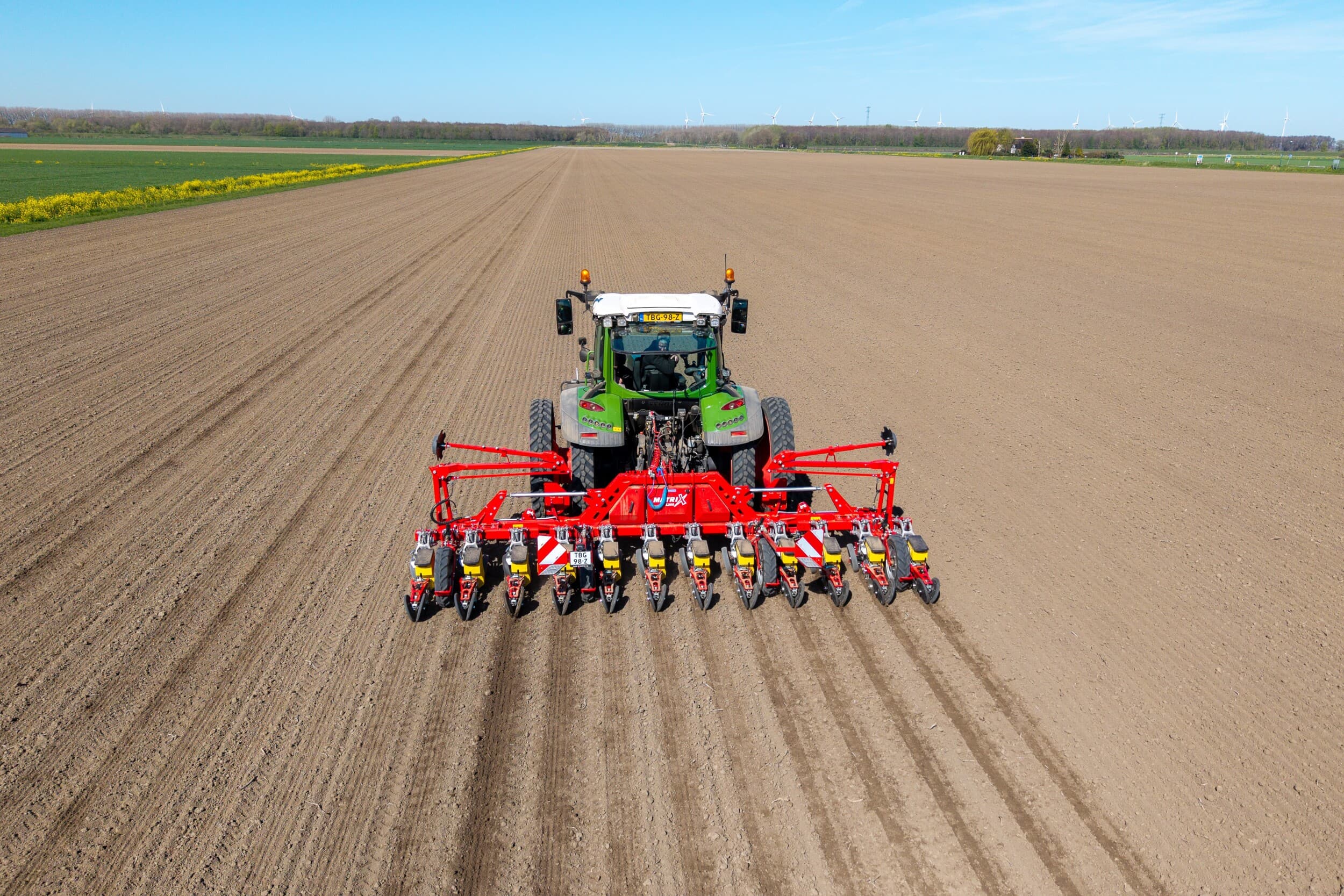 De bieten zitten inmiddels in de grond, maar veel telers kijken met minder vertrouwen naar de markt dan enkele jaren geleden. Lagere suikerprijzen en hogere kosten drukken het perspectief voor de teelt. Foto: Peter Roek