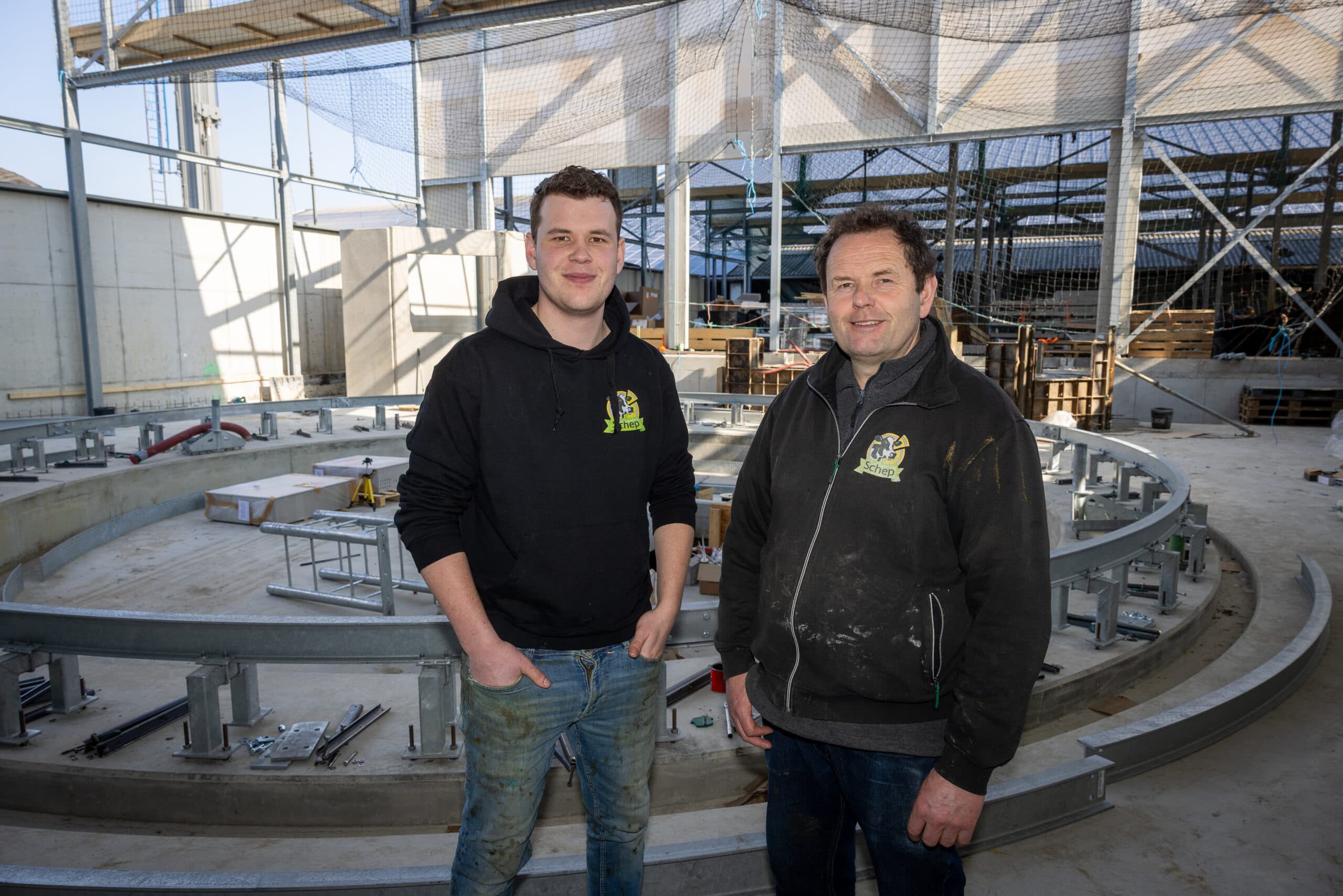 Eerste automatische DairyProQ-draaimelkstal in Nederland van start
